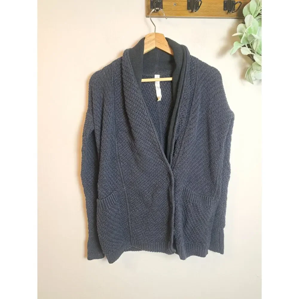 Lululemon Post Practice Cardigan Sweater Navy Blue Women's 4 Thumbholes Snap